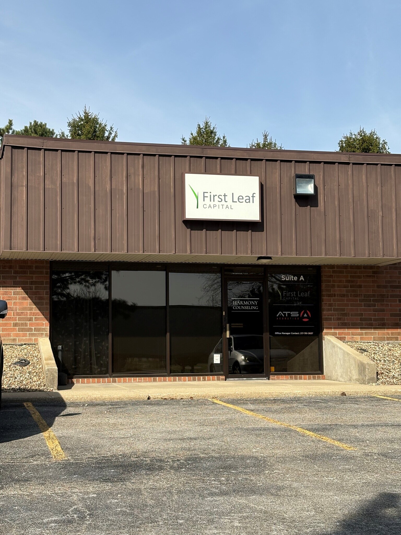 1501 Interstate Dr, Champaign, IL for Rent