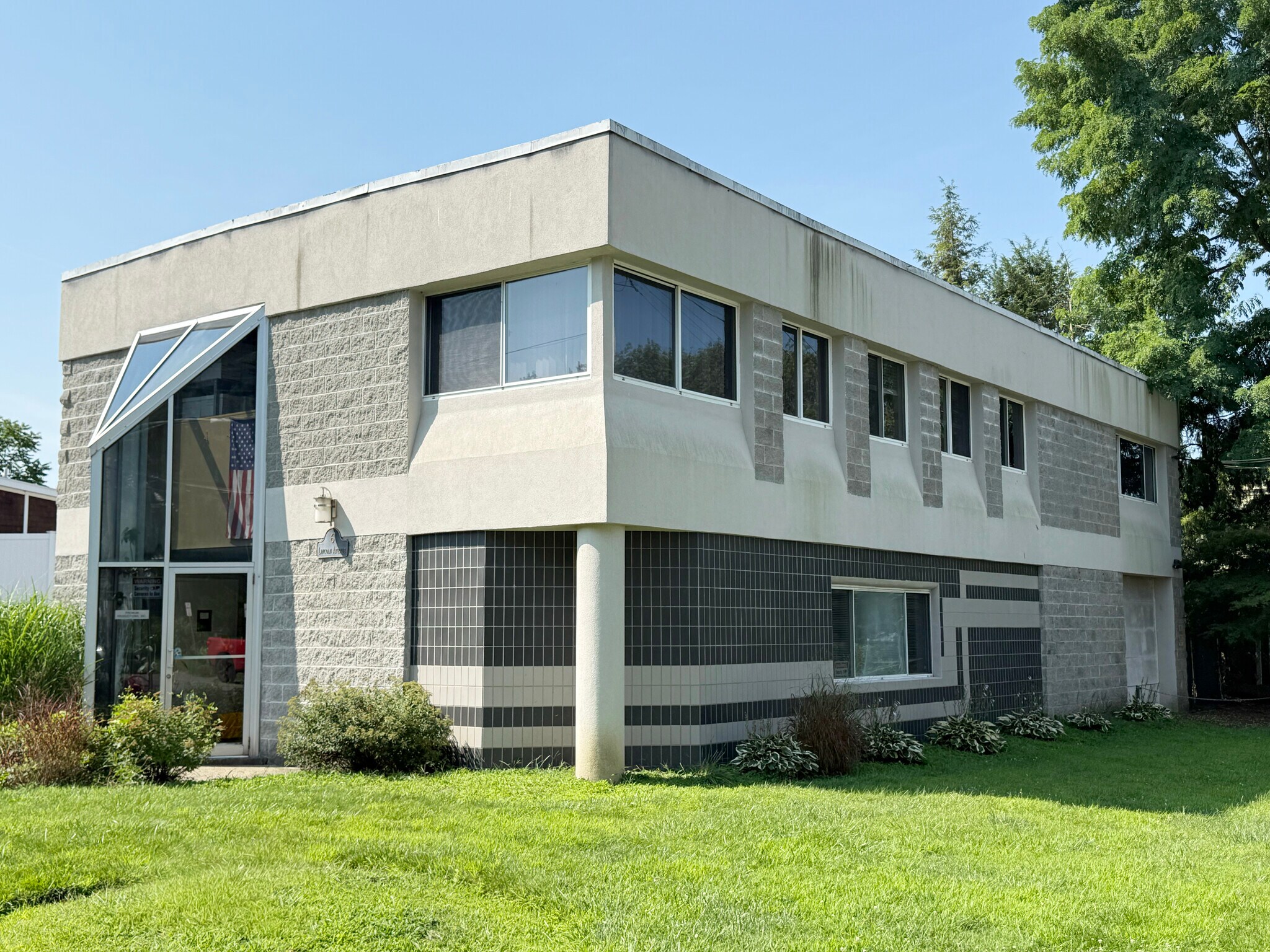 6 Lincoln Ave, Pleasantville, NY for Sale