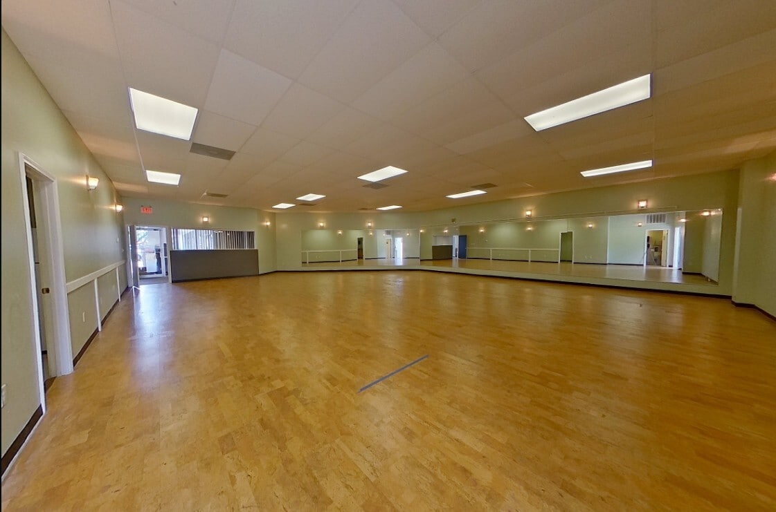 2221 S Ferdon Blvd, Crestview, FL for Rent