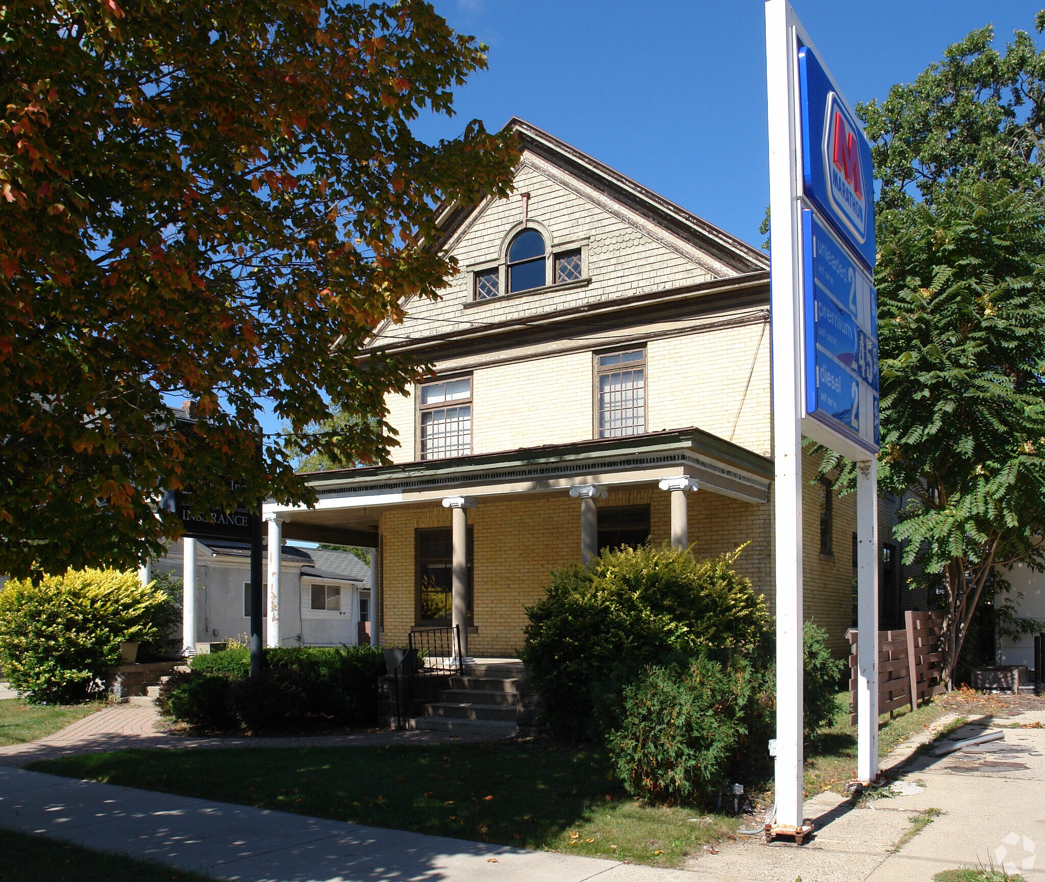 219 E Lawrence Ave, Charlotte, MI for Sale