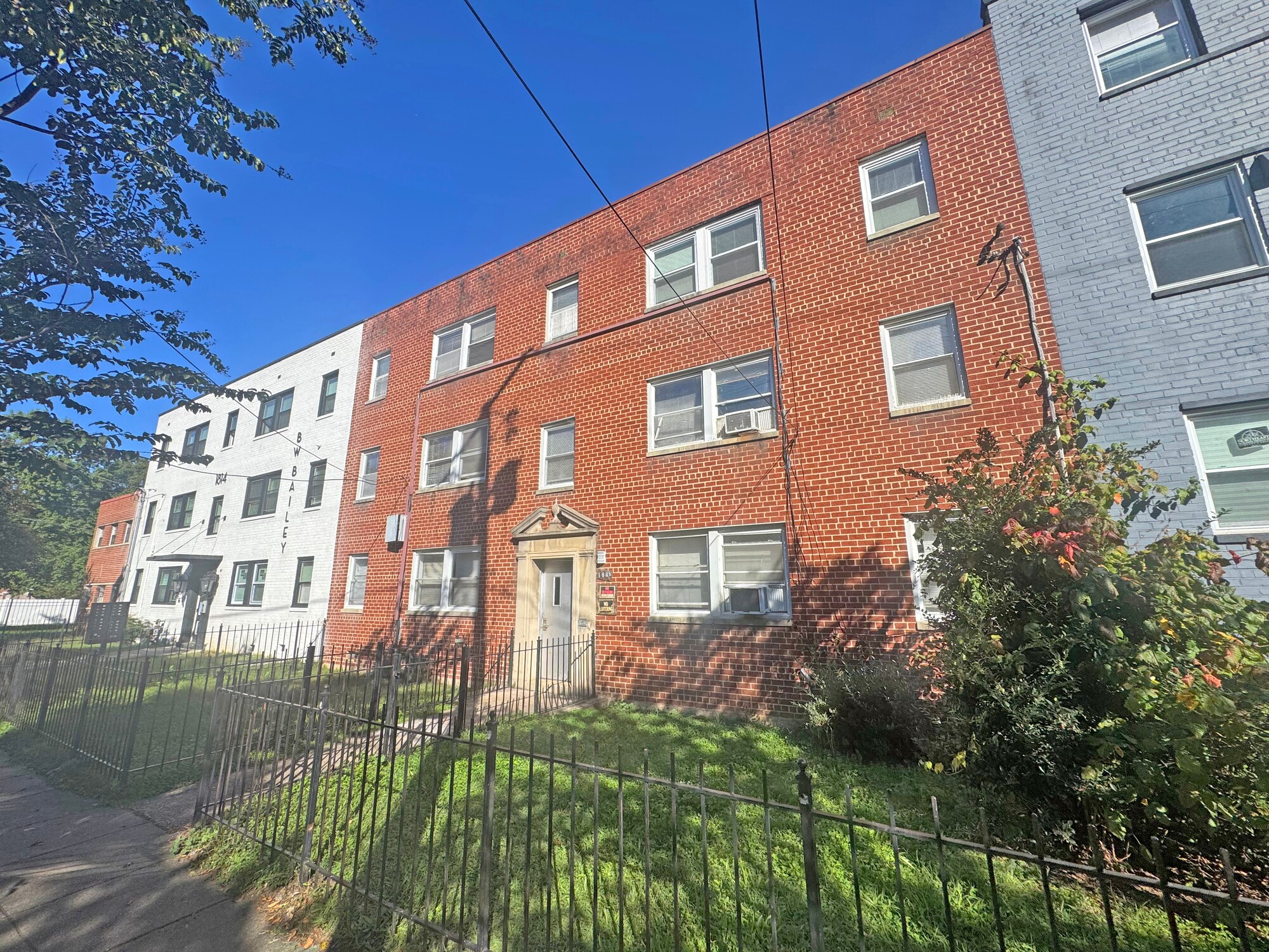 1818 Q St SE, Washington, DC for Sale
