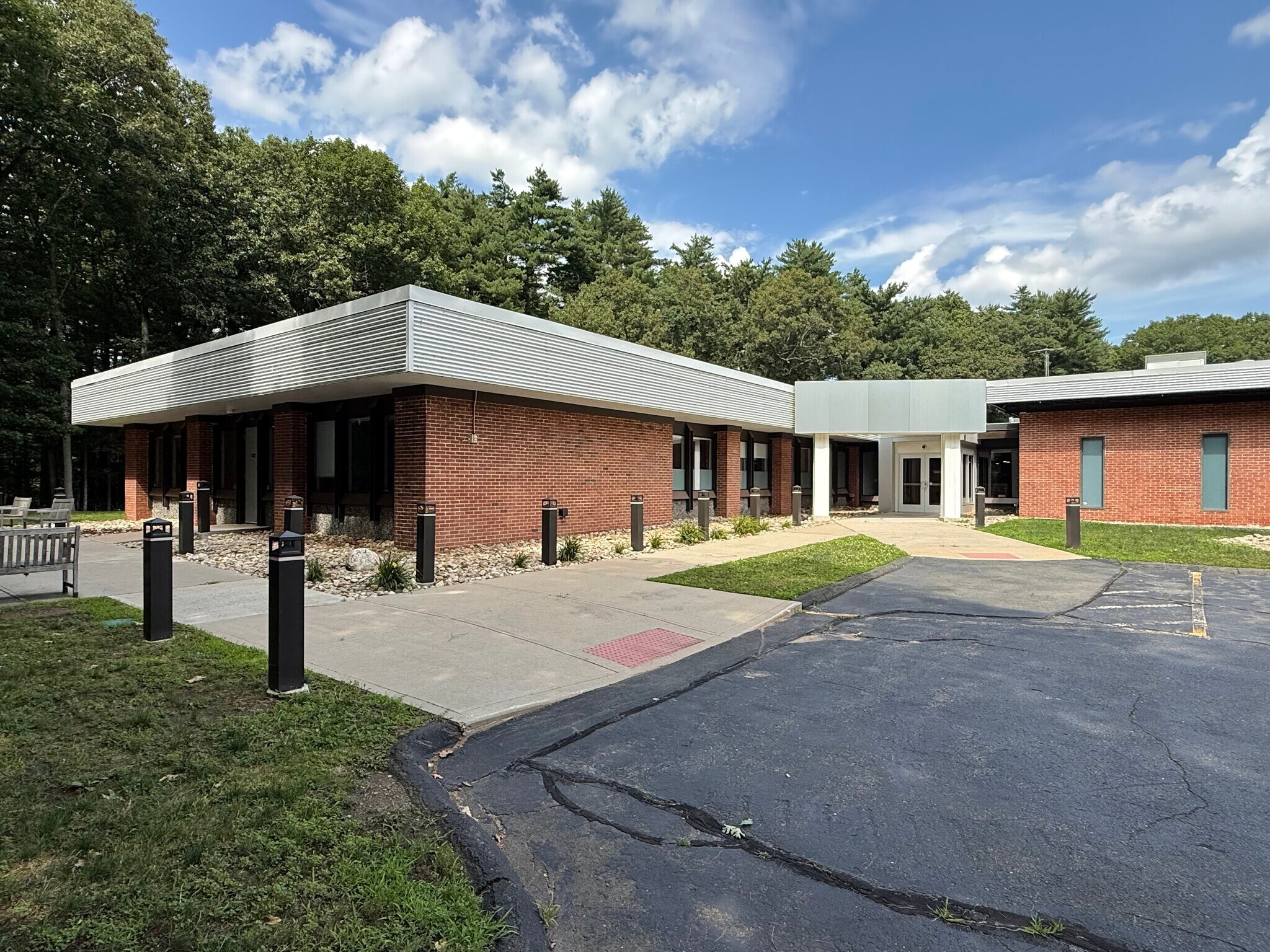 50 Tower Ln, Avon, CT for Sale