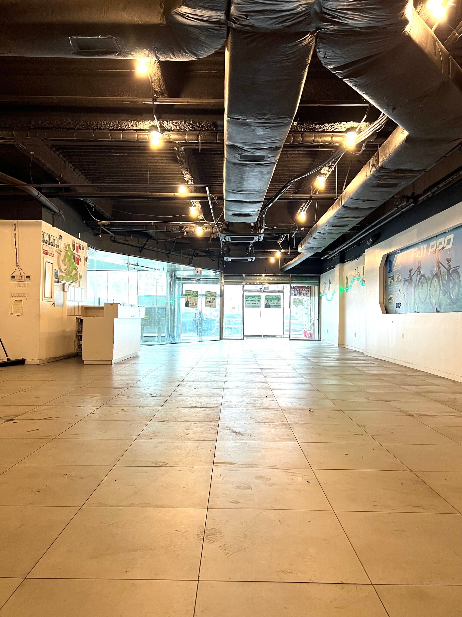 136-40 39th Ave, Flushing, NY for Rent