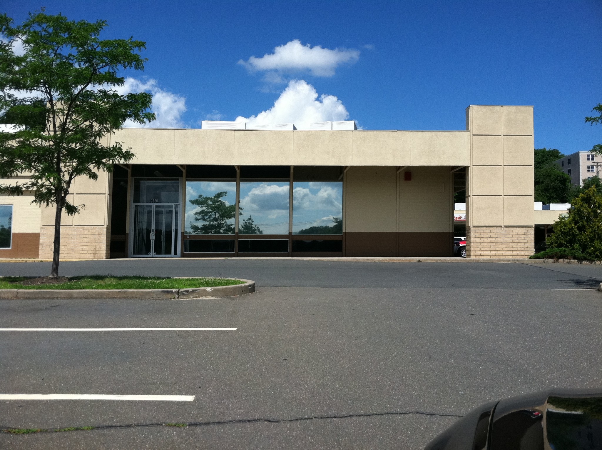 2380-2400 Dixwell Ave, Hamden, CT for Rent