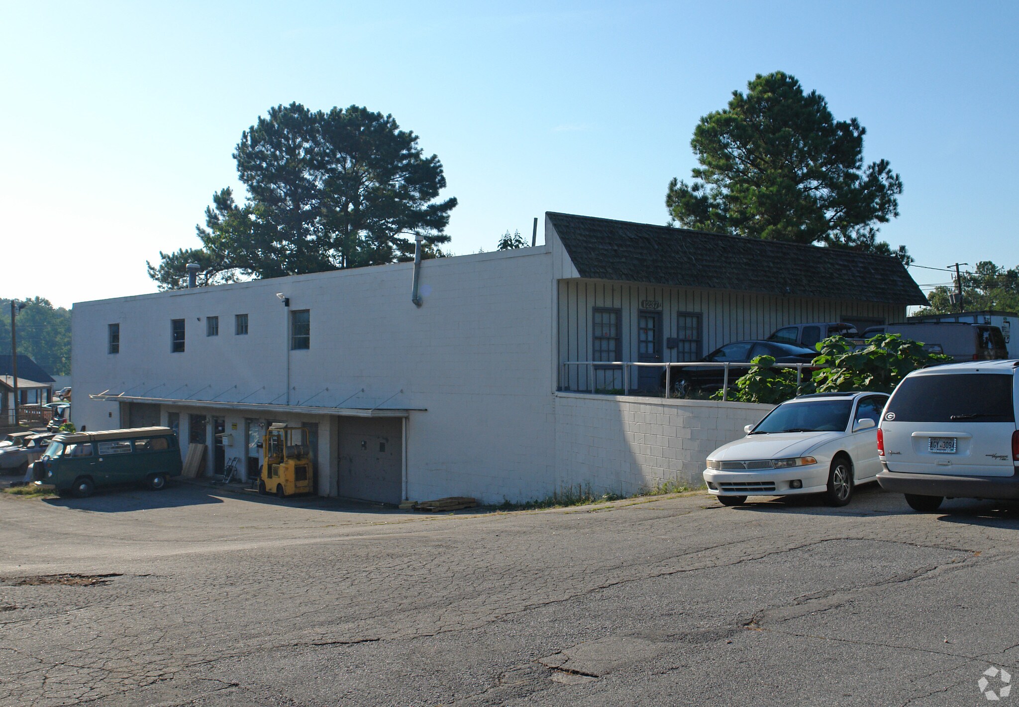 1237 Strickland Rd, Roswell, GA for Rent