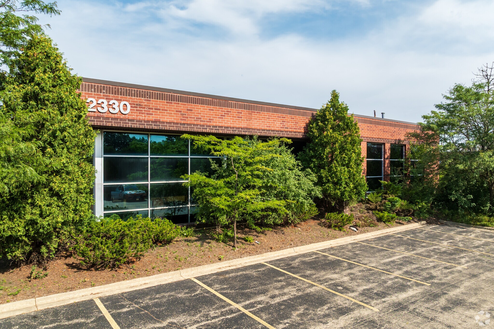 2330 N Hammond Dr, Schaumburg, IL for Rent