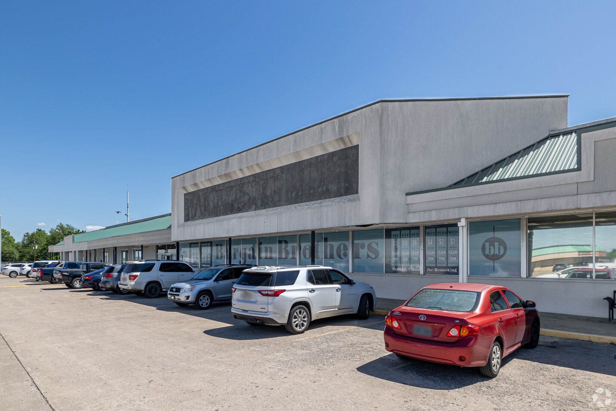 3340 N College Ave, Fayetteville, AR for Rent