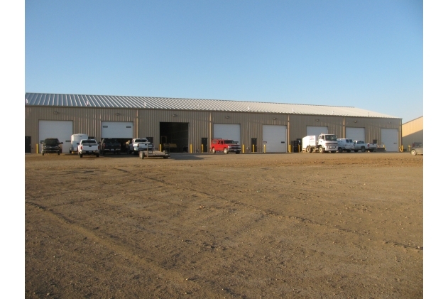 5051 Owan Industrial Park Dr, Williston, ND for Rent