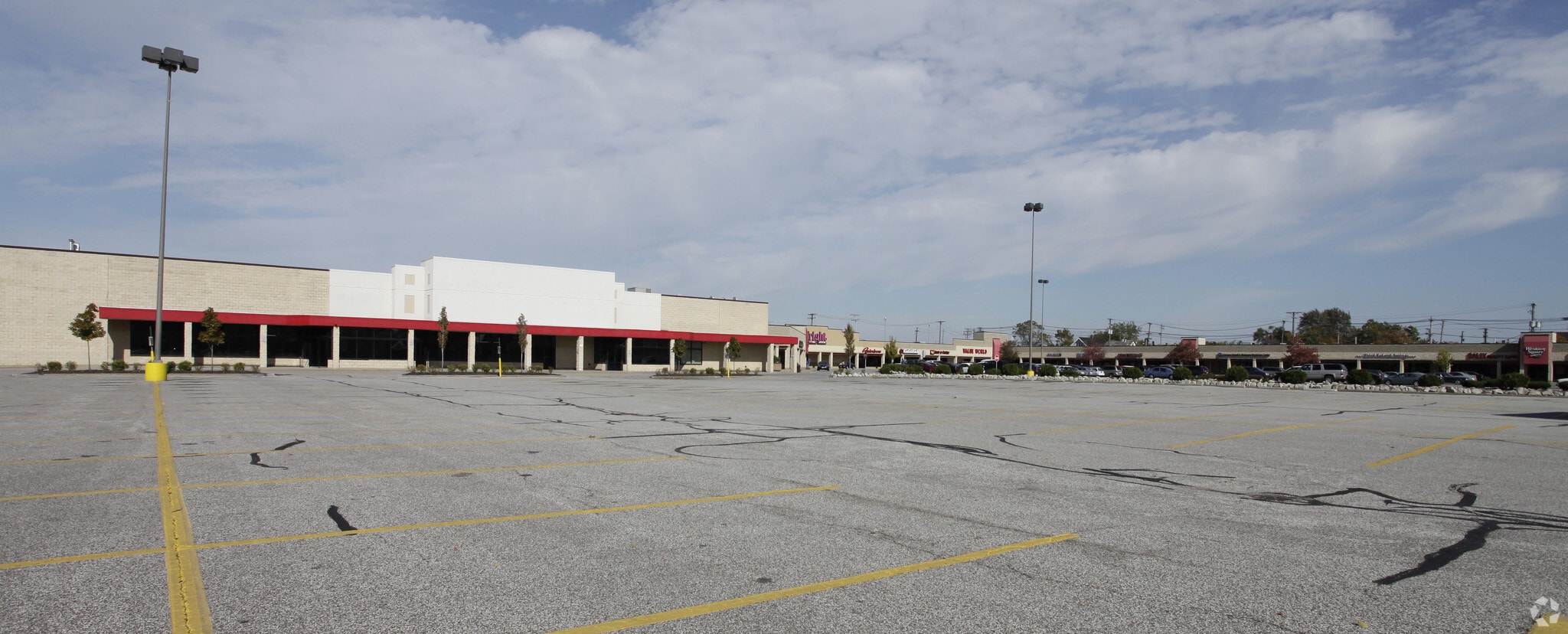 10604-10950 Lorain Ave, Cleveland, OH for Rent