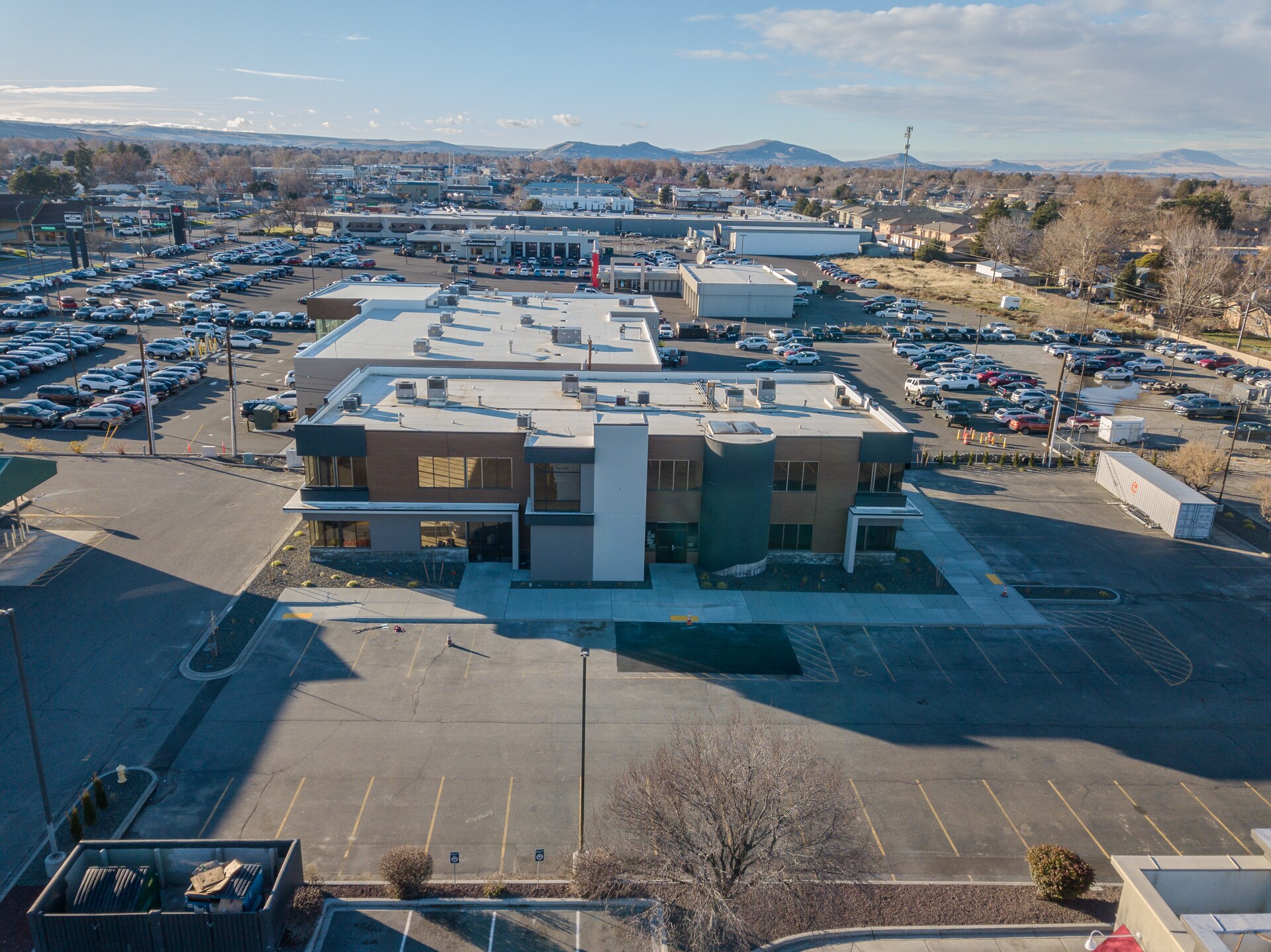 2810 W Clearwater Rd, Kennewick, WA for Sale