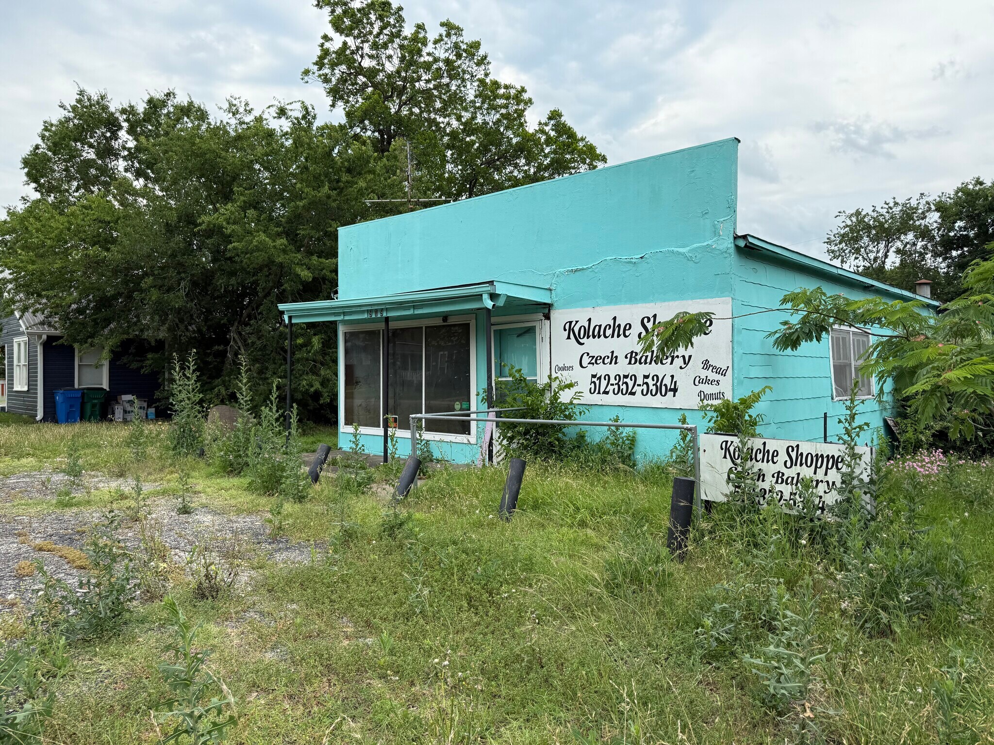 919 W 4th St, Taylor, TX for Sale