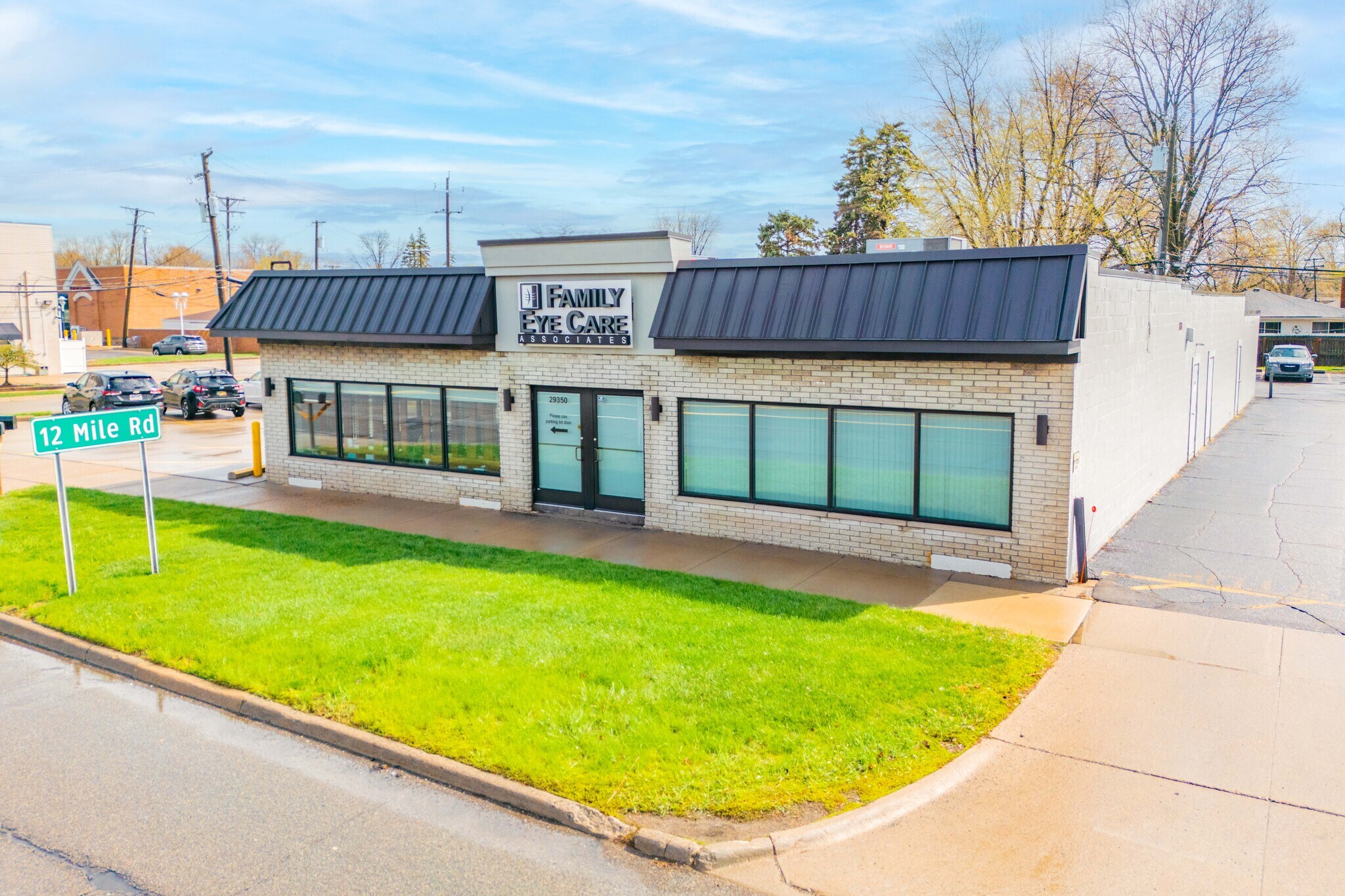 29350 Harper Ave, Saint Clair Shores, MI for Rent