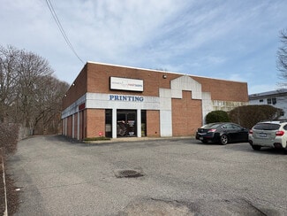 Central Islip, NY Freestanding - 1065 Islip Ave