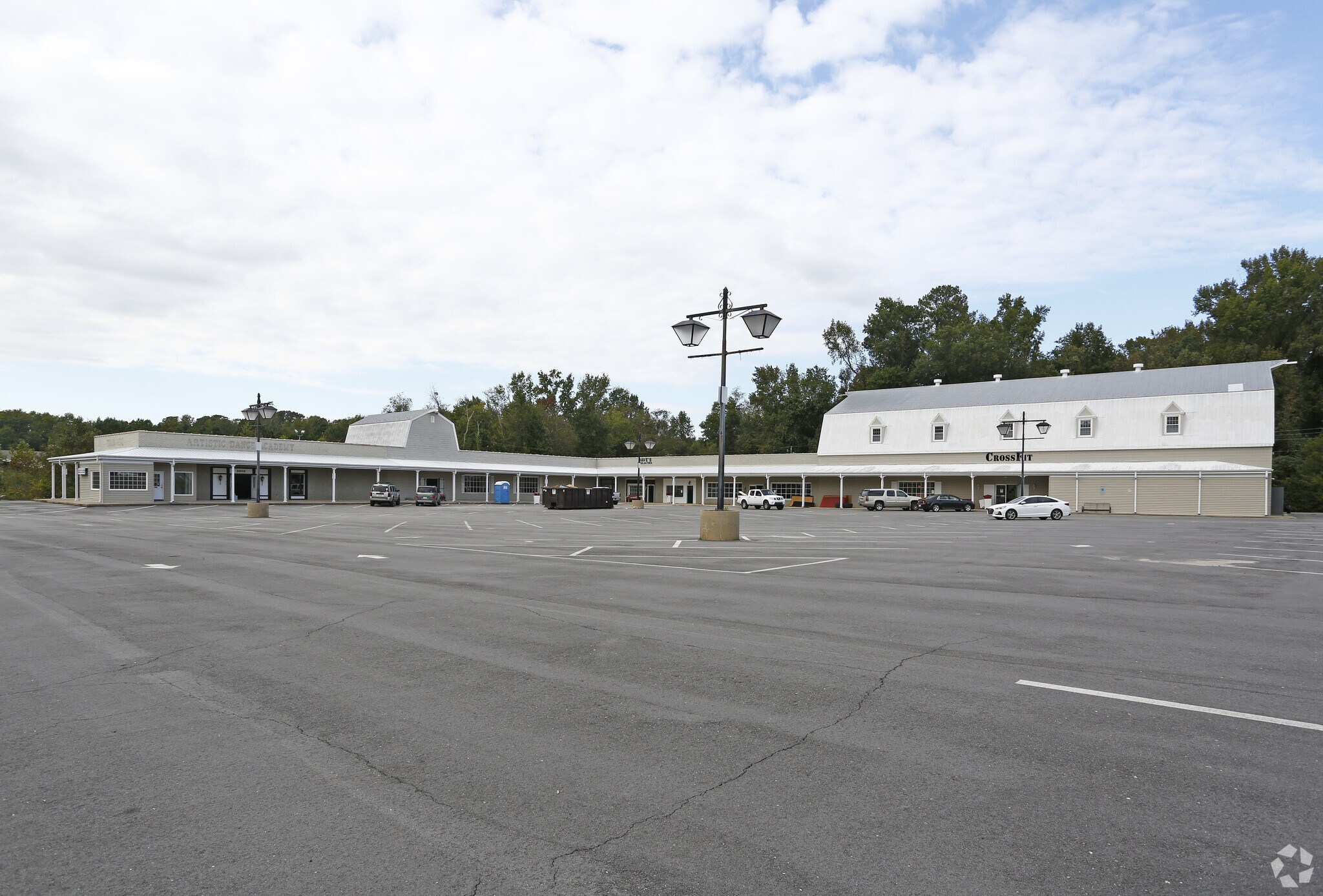 23012315 E Ash St Goldsboro, NC 27534 Shopping Center Property for