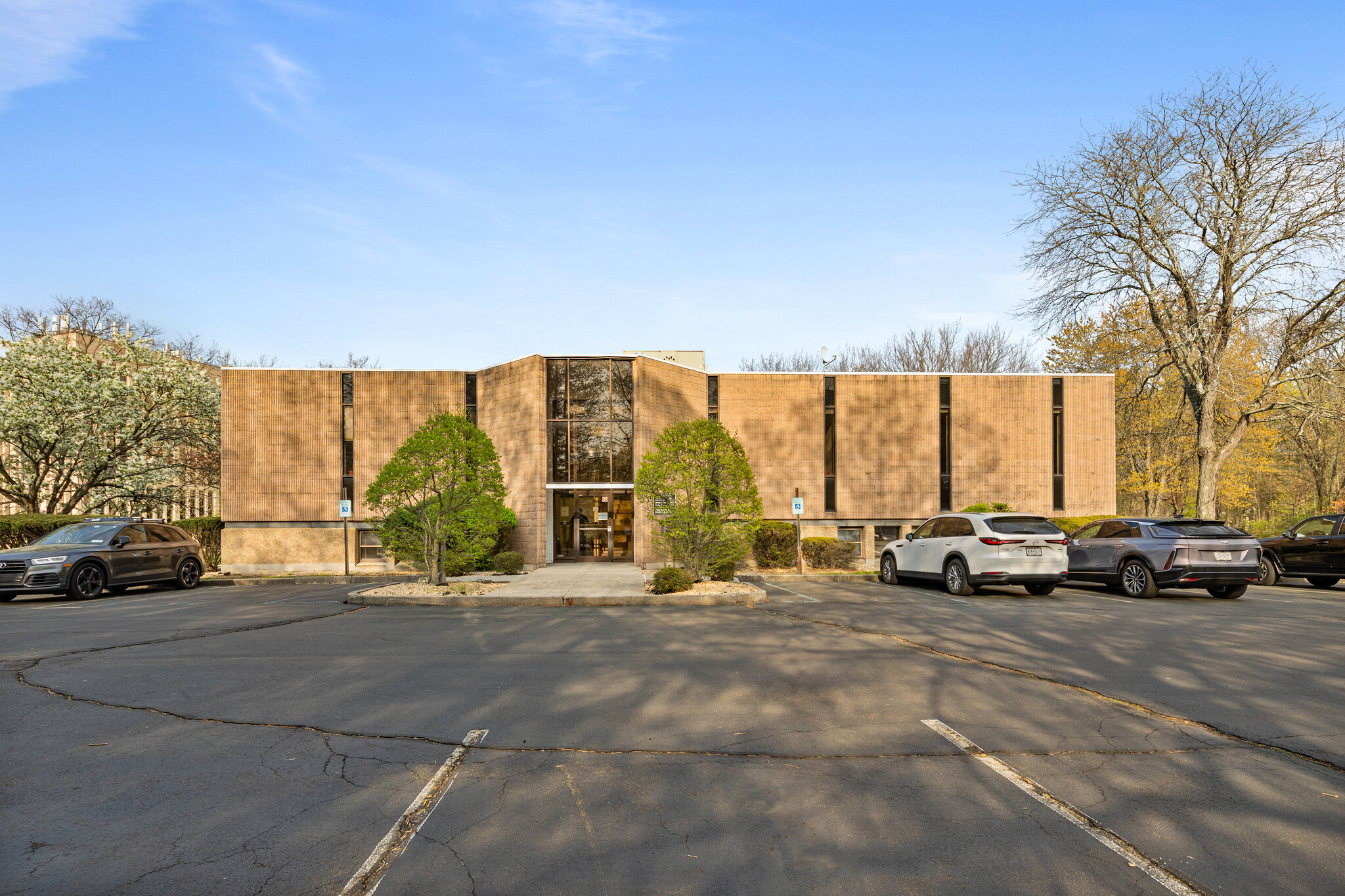 19 Squadron Blvd, New City, NY for Rent