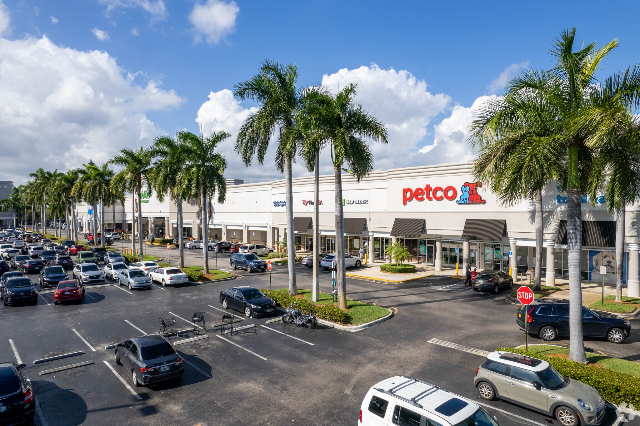 969-1009 E Commercial Blvd, Oakland Park, FL for Rent