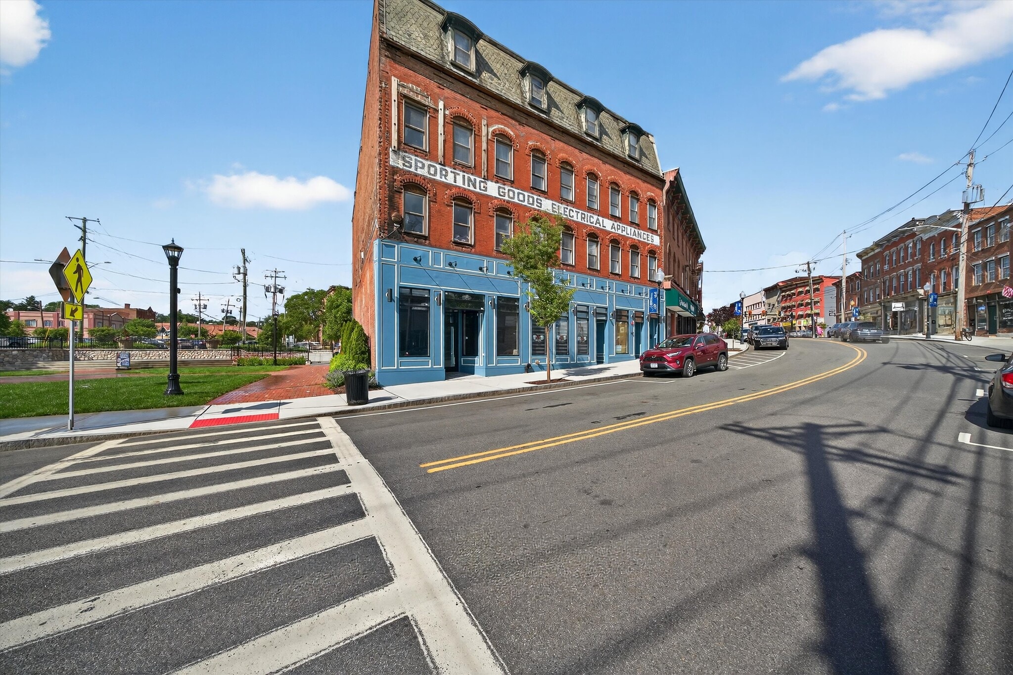 23-27 W Main St, Middletown, NY for Rent