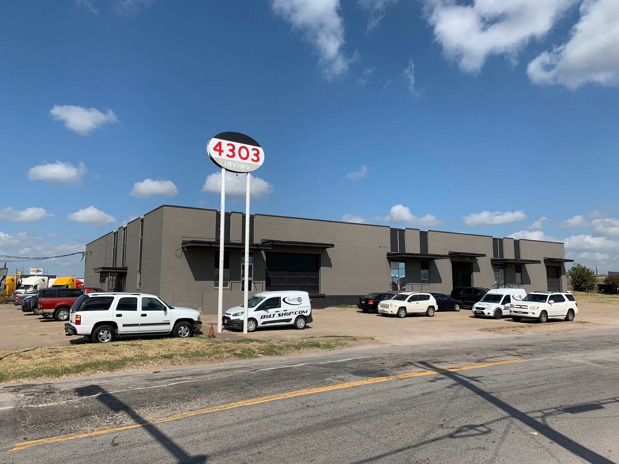 4303 Irving Blvd Dallas, TX 75247 Industrial Property for Sale on