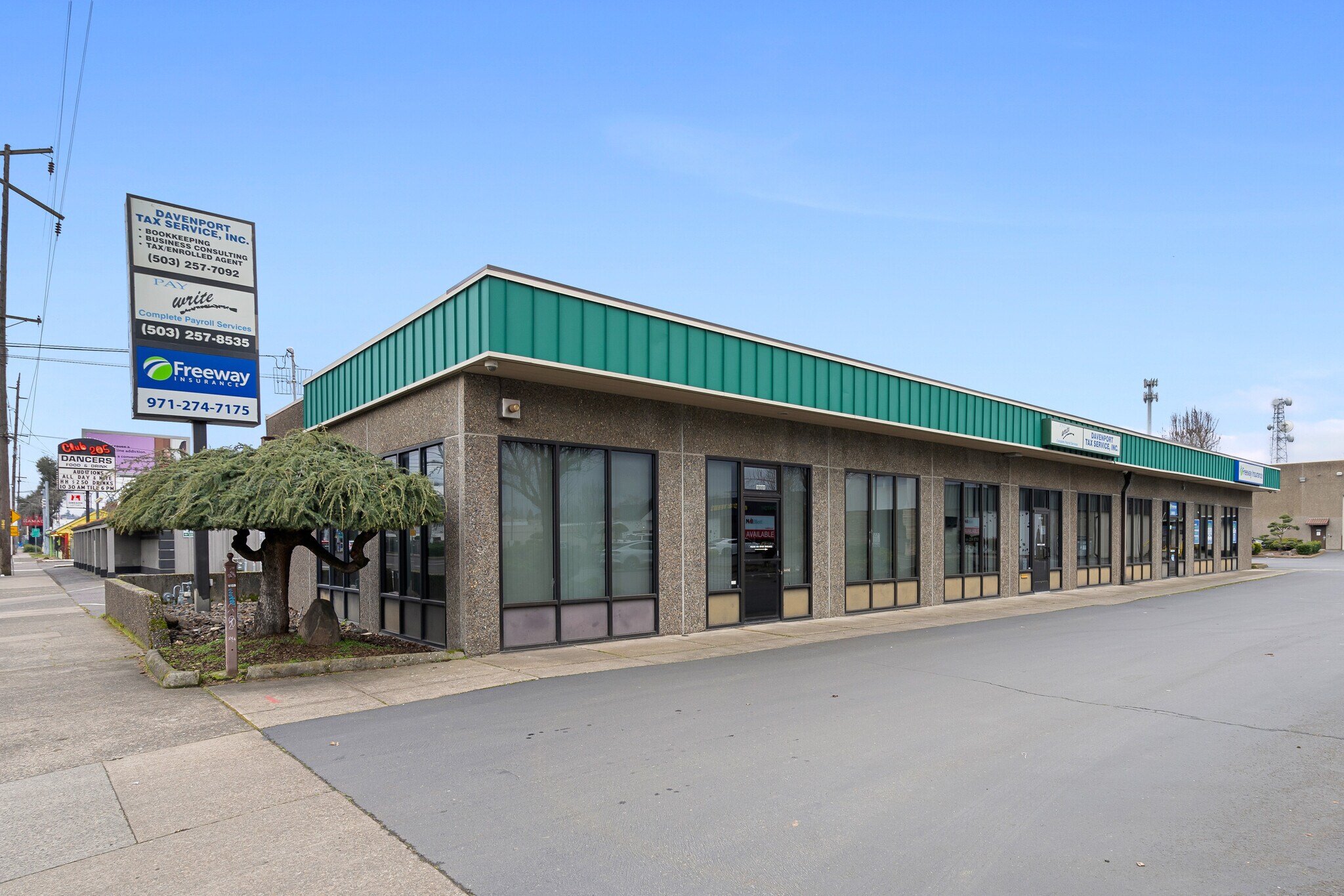 10005 SE Stark St, Portland, OR for Rent