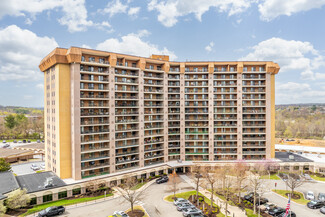 King Of Prussia, PA Apartments - 2000 Valley Forge Cir