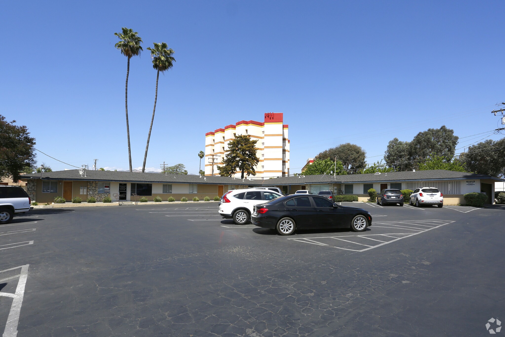 1031 E Latham Ave, Hemet, CA for Rent