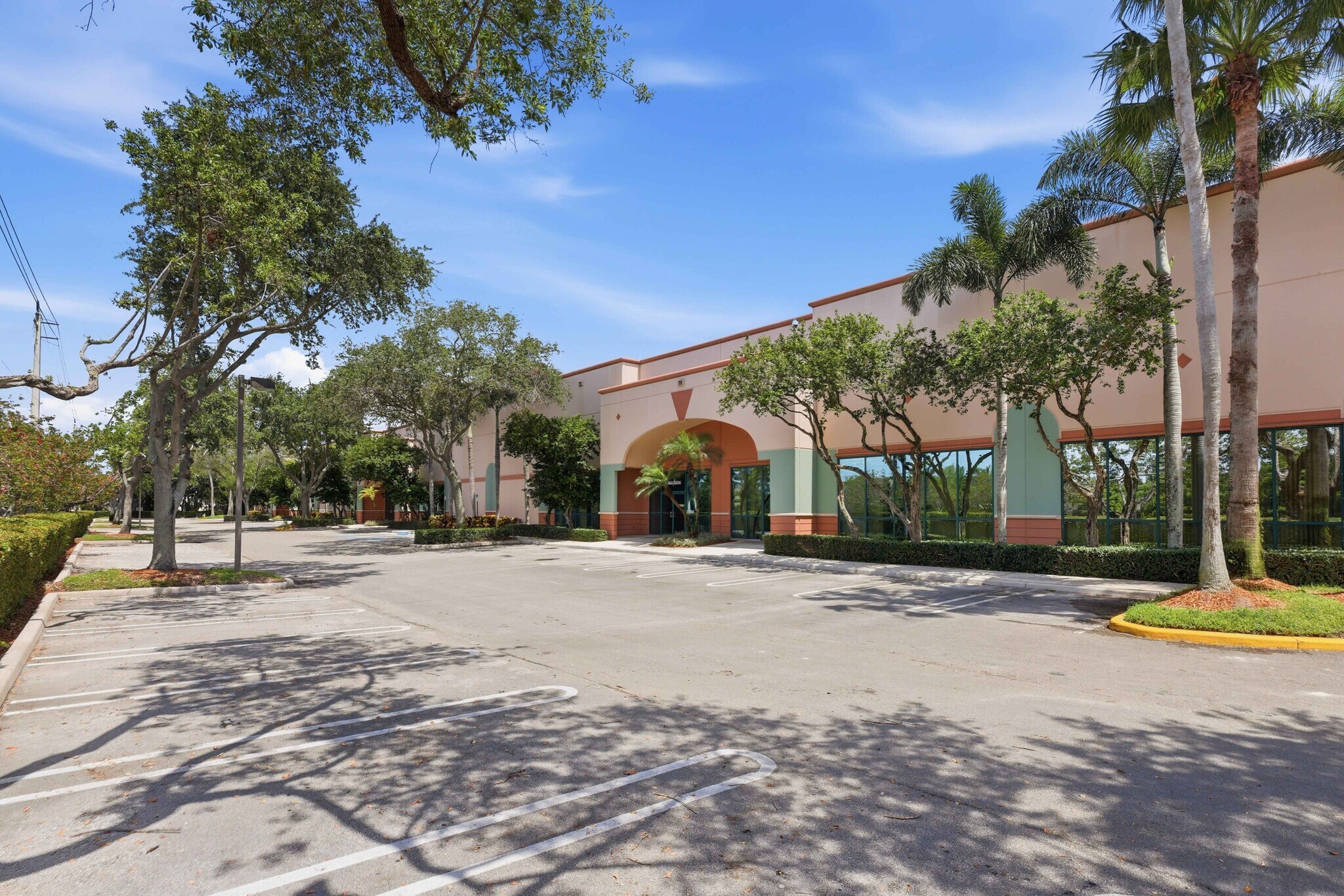 2704-2784 Executive Way, Miramar, FL for Rent
