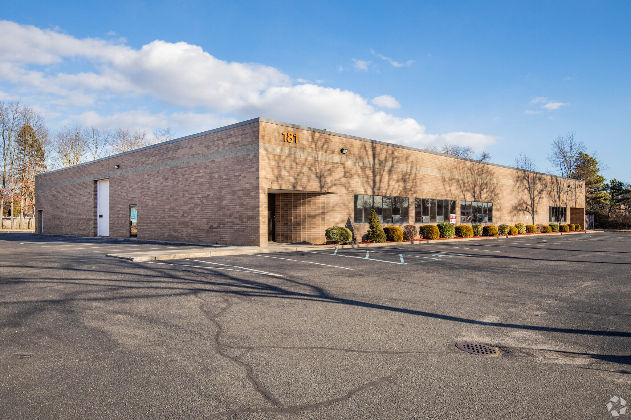 181-191 Remington Blvd, Ronkonkoma, NY for Sale