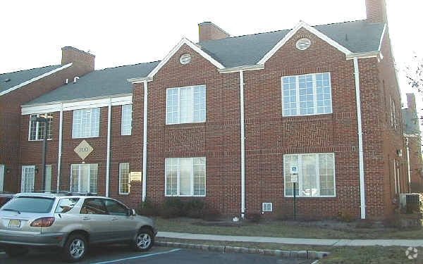 711-723 Courtyard Dr, Somerville, NJ for Sale