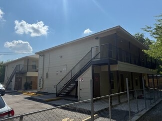 San Antonio, TX Apartments - 926 Drury Ln