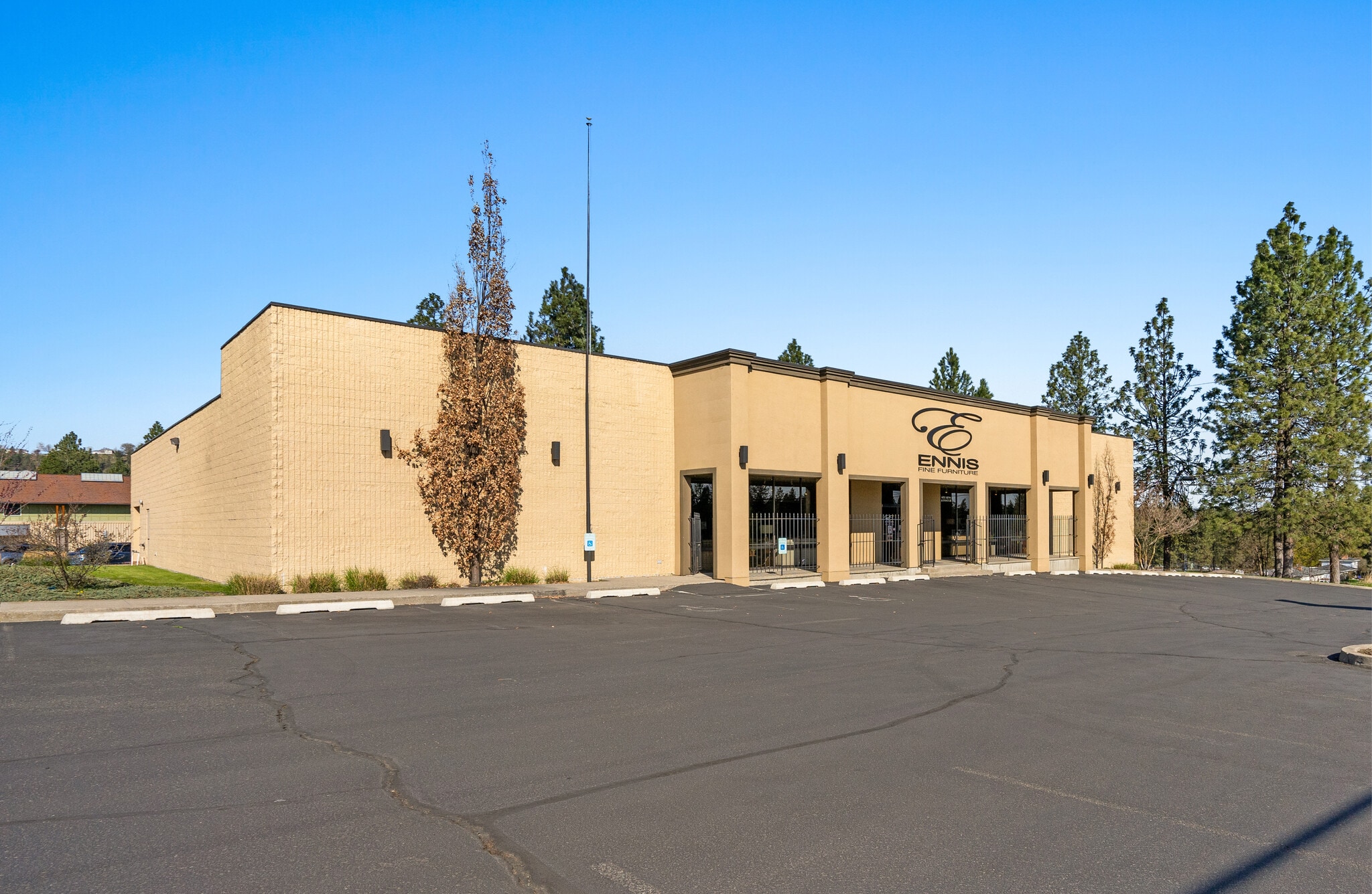 8313 N Division St, Spokane, WA for Sale