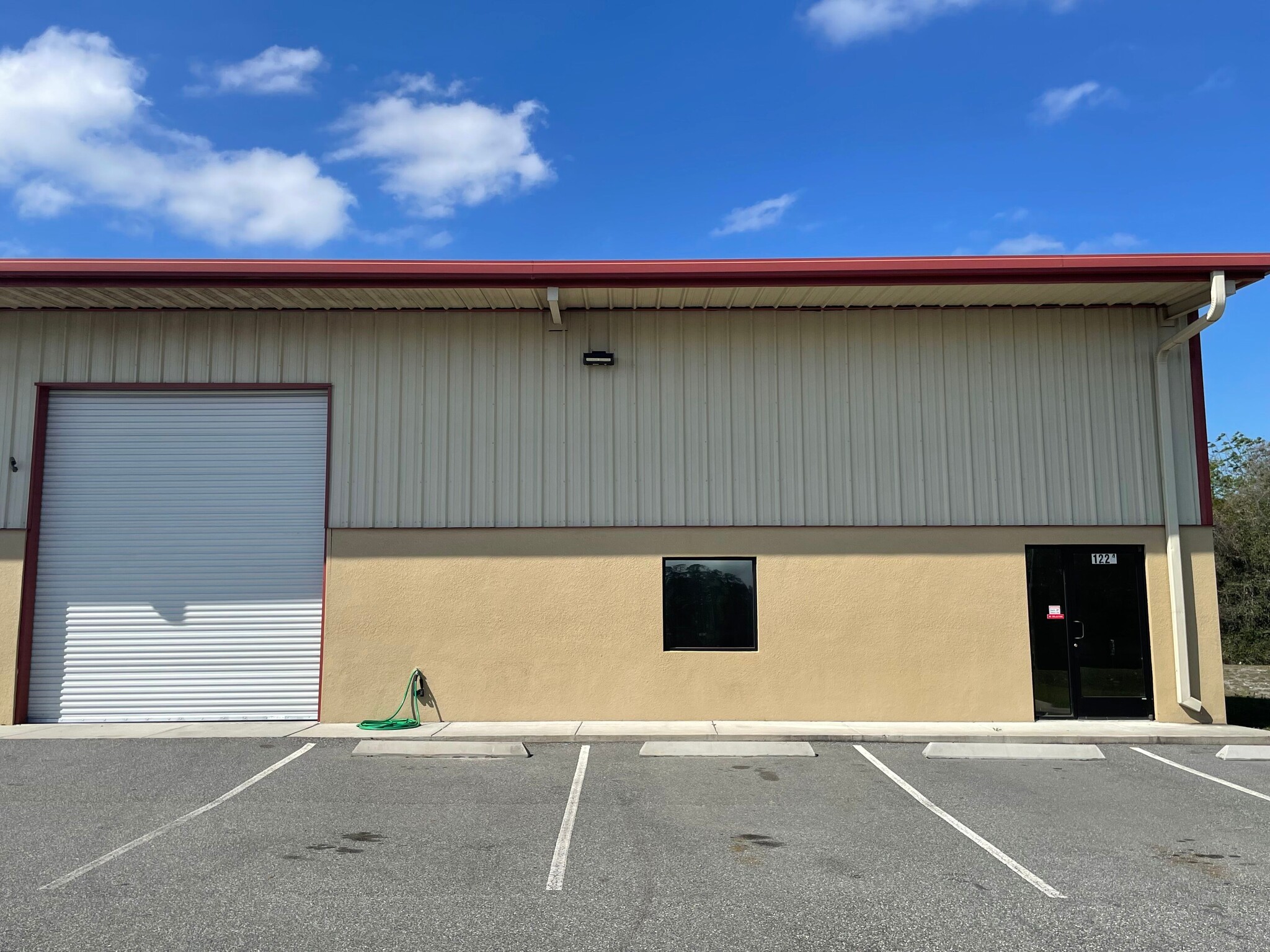 520 Superior Commerce Pt, Oviedo, FL for Rent