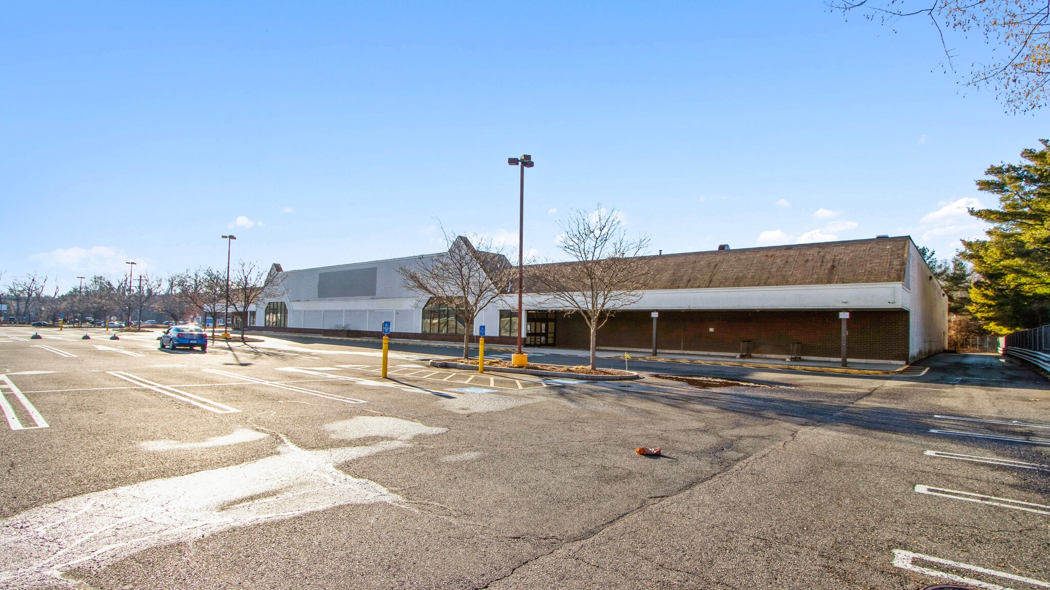 100 Division St, Ansonia, CT for Rent