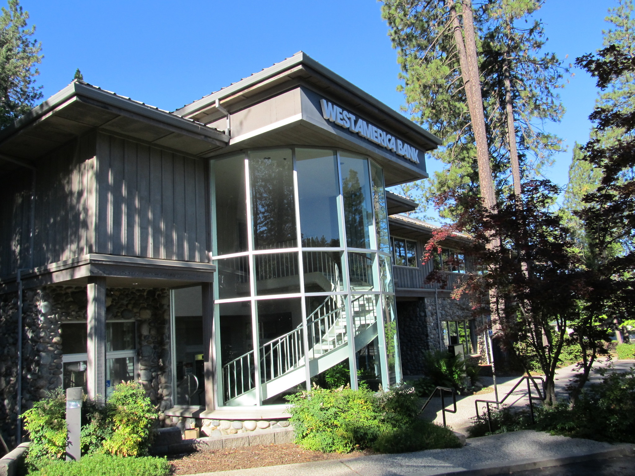 375 Brunswick Rd, Grass Valley, CA for Rent
