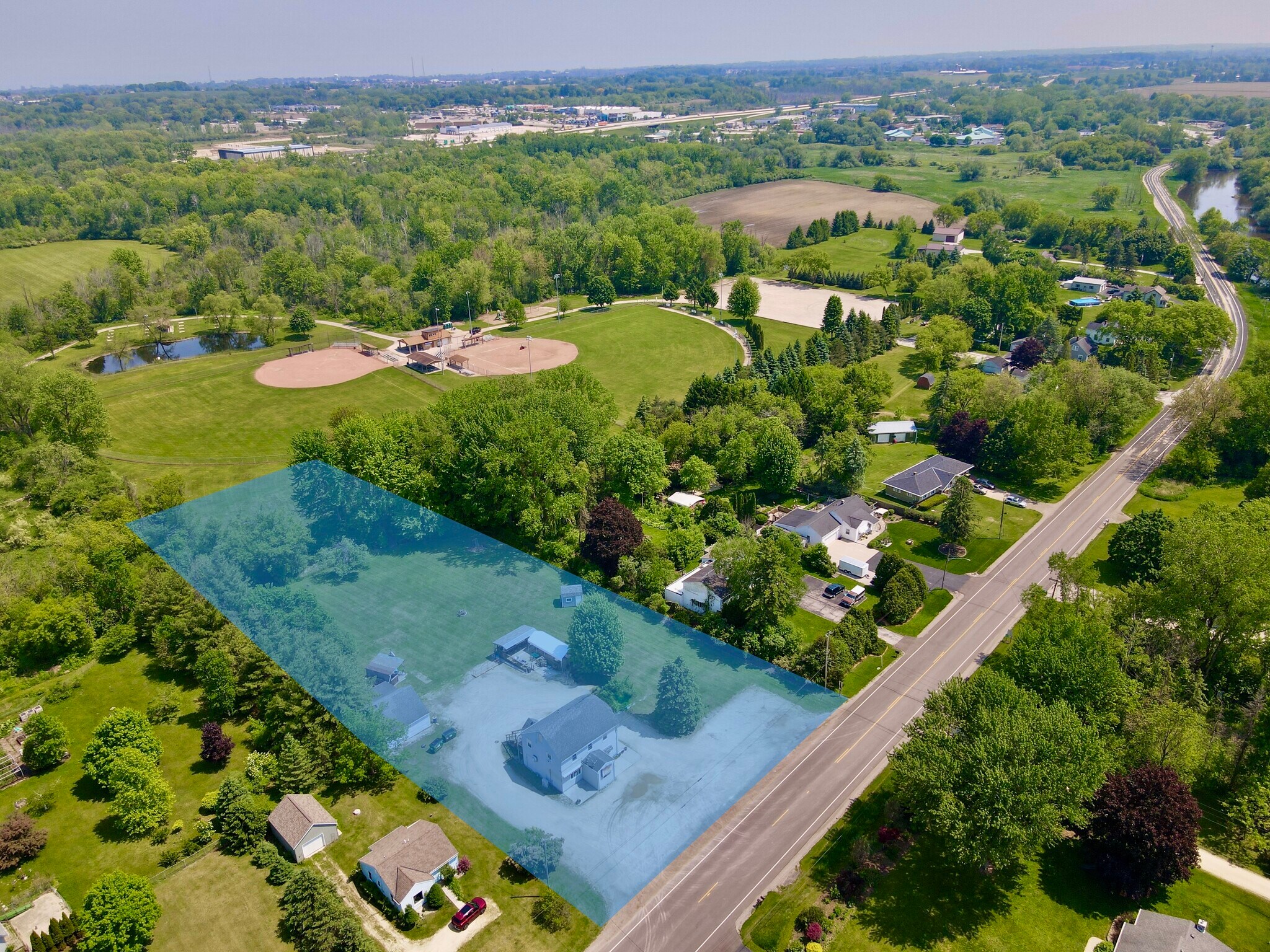 3172 N Riverside Dr, Saukville, WI for Sale