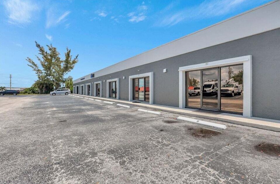 1125 Old Dixie Hwy, Lake Park, FL for Rent