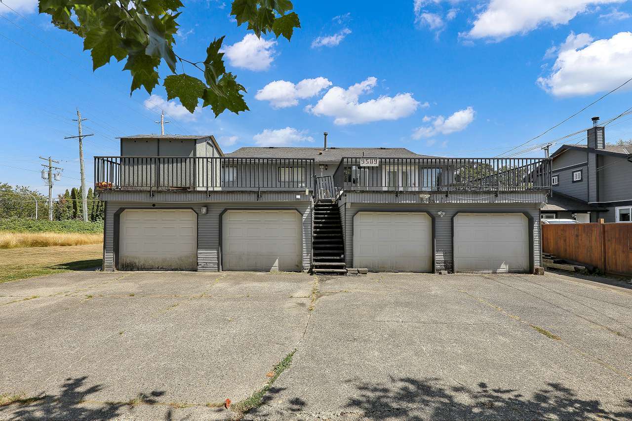 9509 152 St, Surrey, BC for Rent