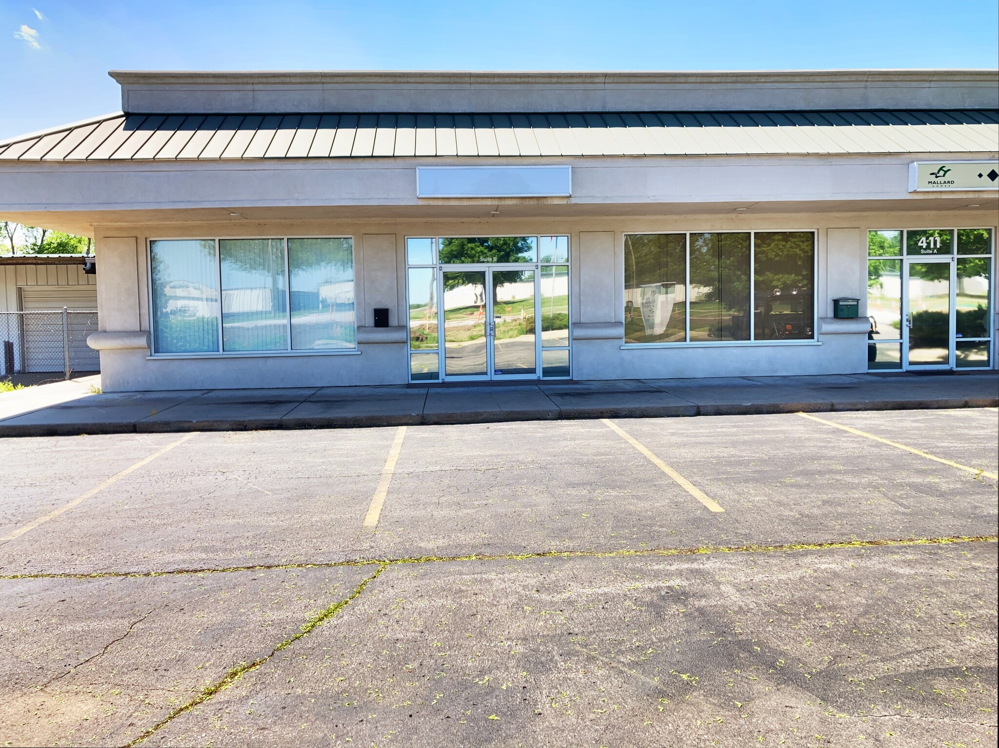 411 N Iowa St, Lawrence, KS for Rent