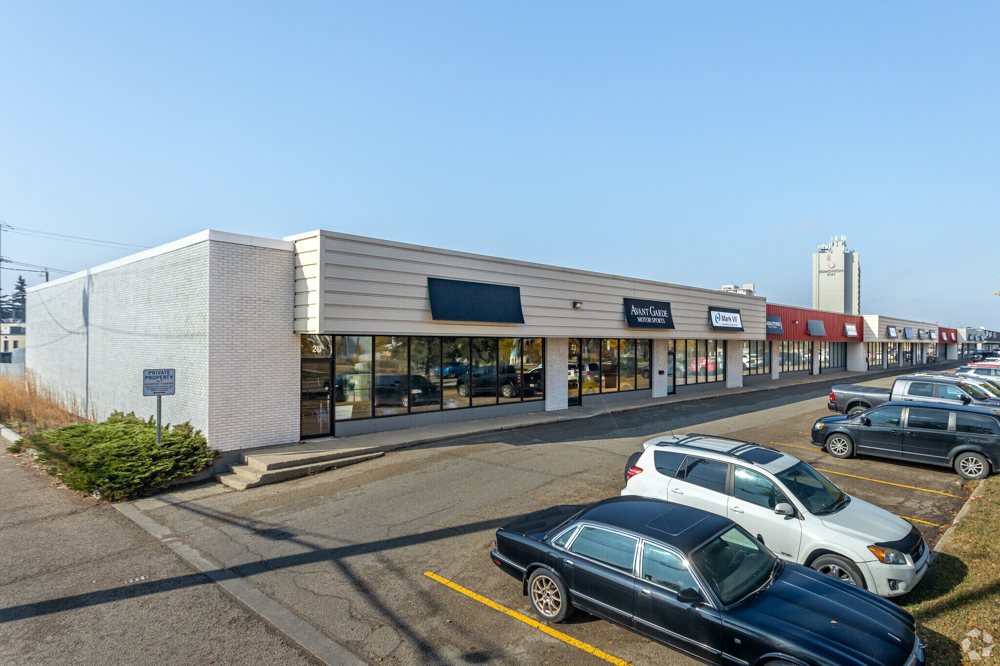 20 Airport Rd NW, Edmonton, AB for Rent