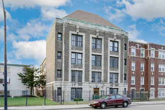Chicago, IL Apartments - 156-158 N Central Ave