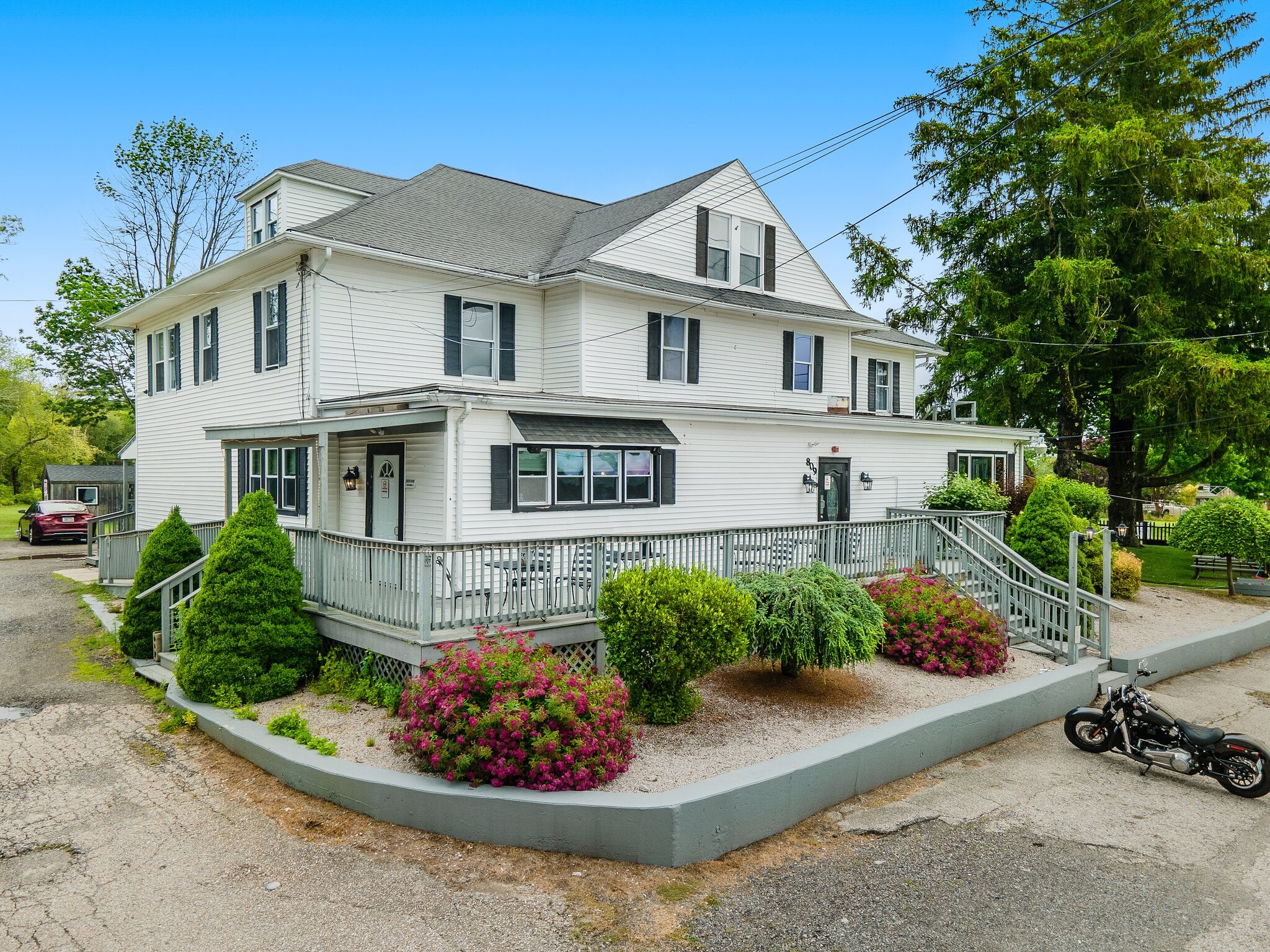 809 Nooseneck Hill Rd, West Greenwich, RI for Sale