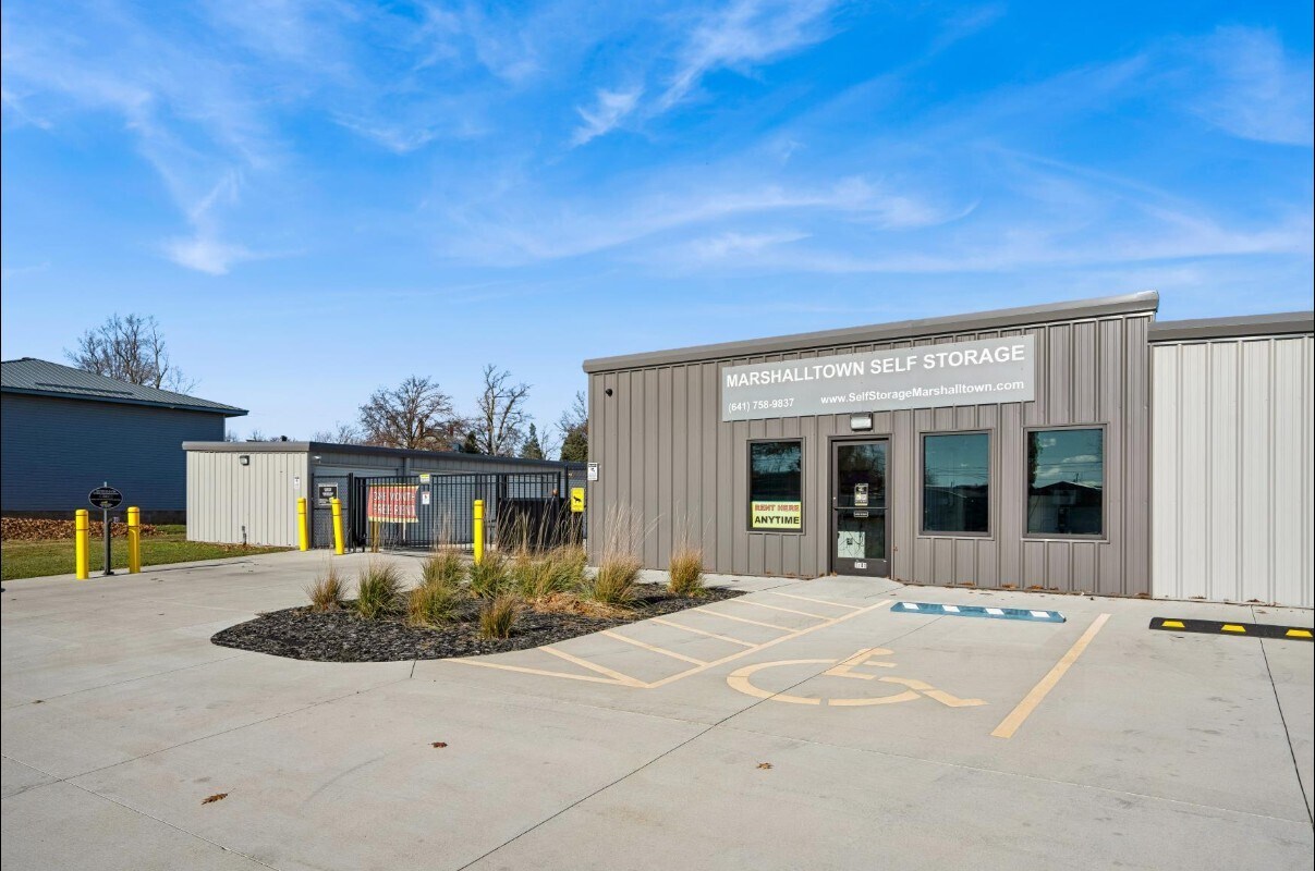 1101 Lincoln way, Marshalltown, IA for Sale