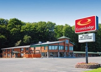 Marquette, MI Hospitality - 2050 S US 41