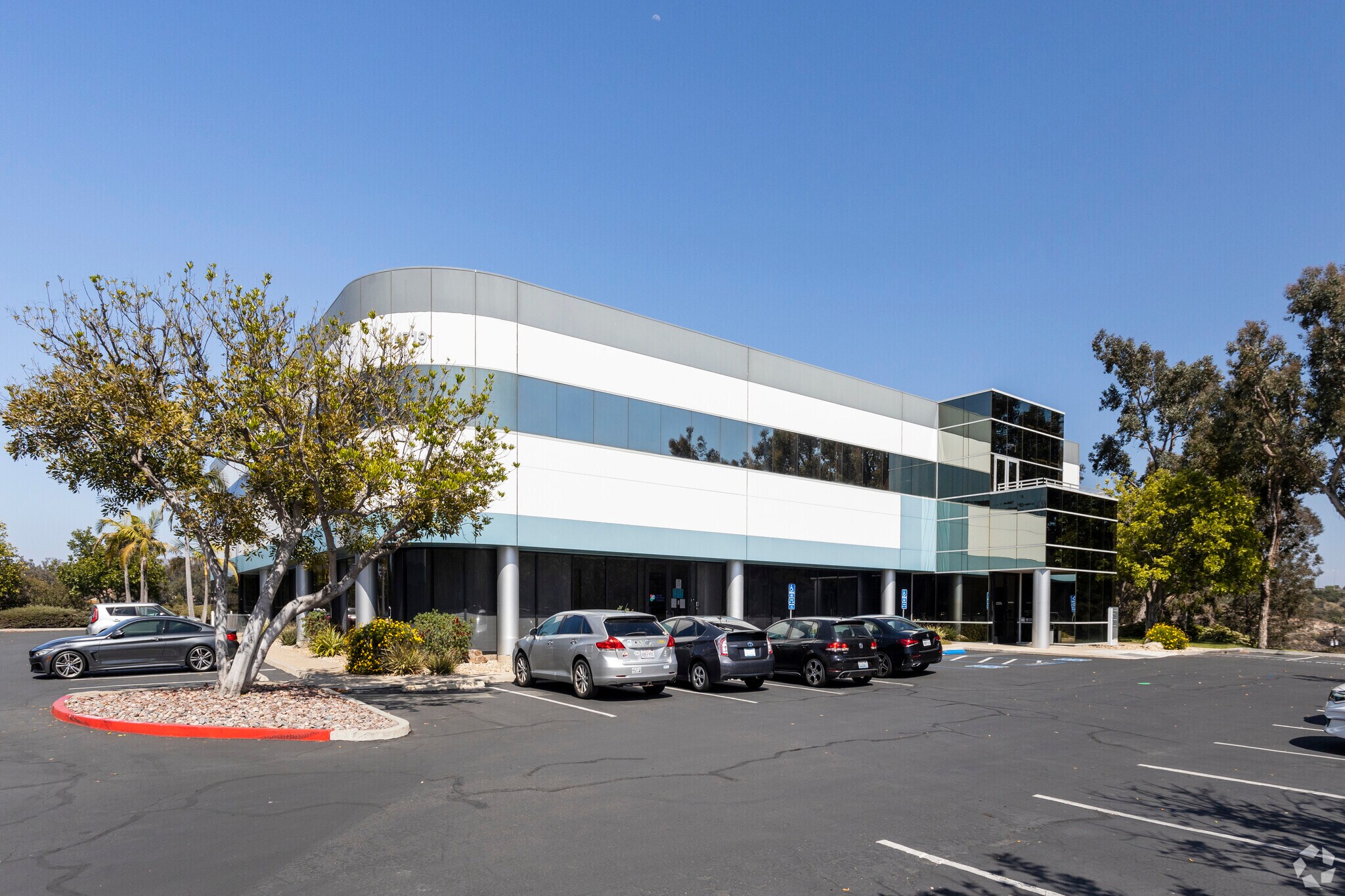 4719 Viewridge Ave, San Diego, CA for Rent