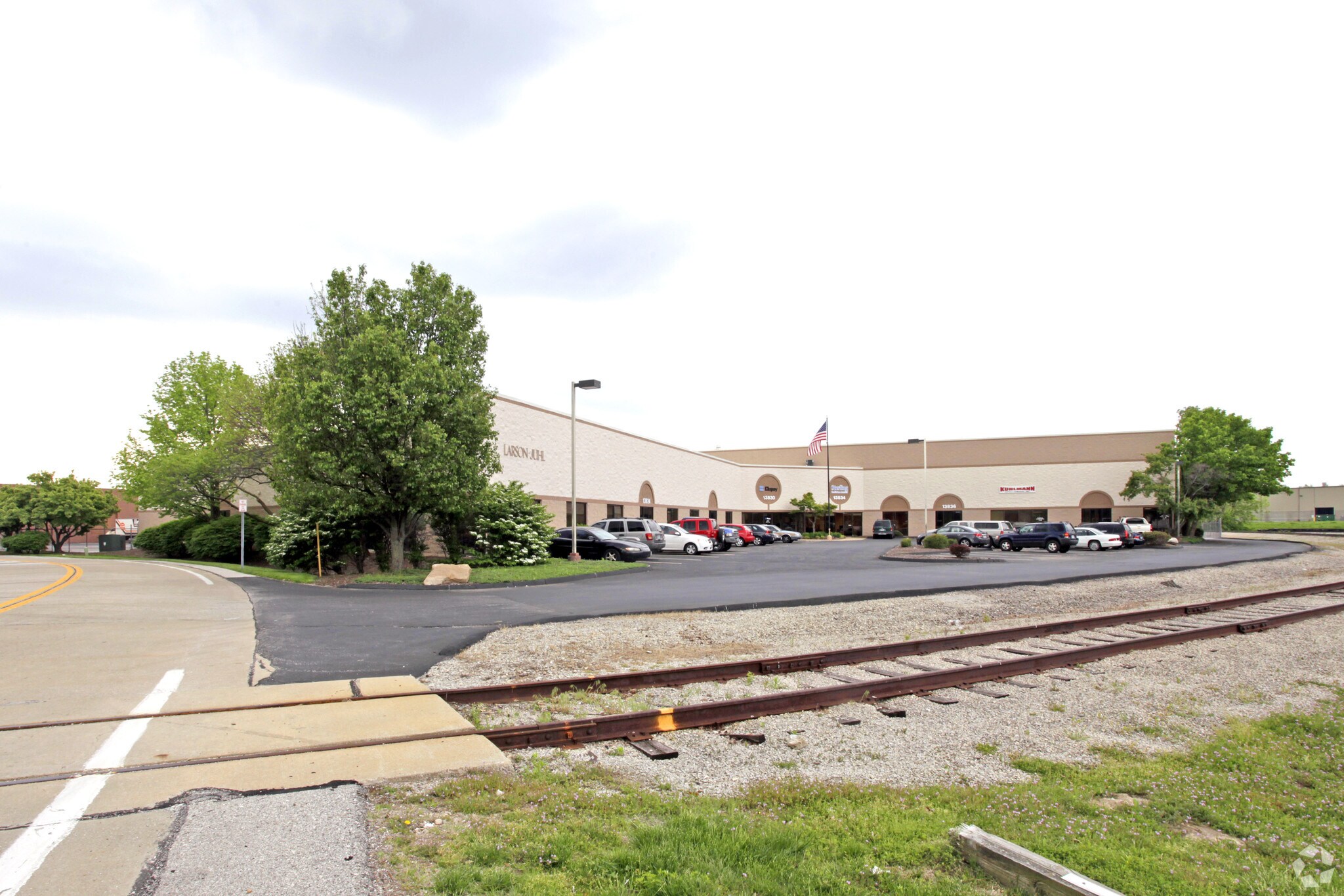 13822-13840 Parks Steed Dr, Earth City, MO for Rent