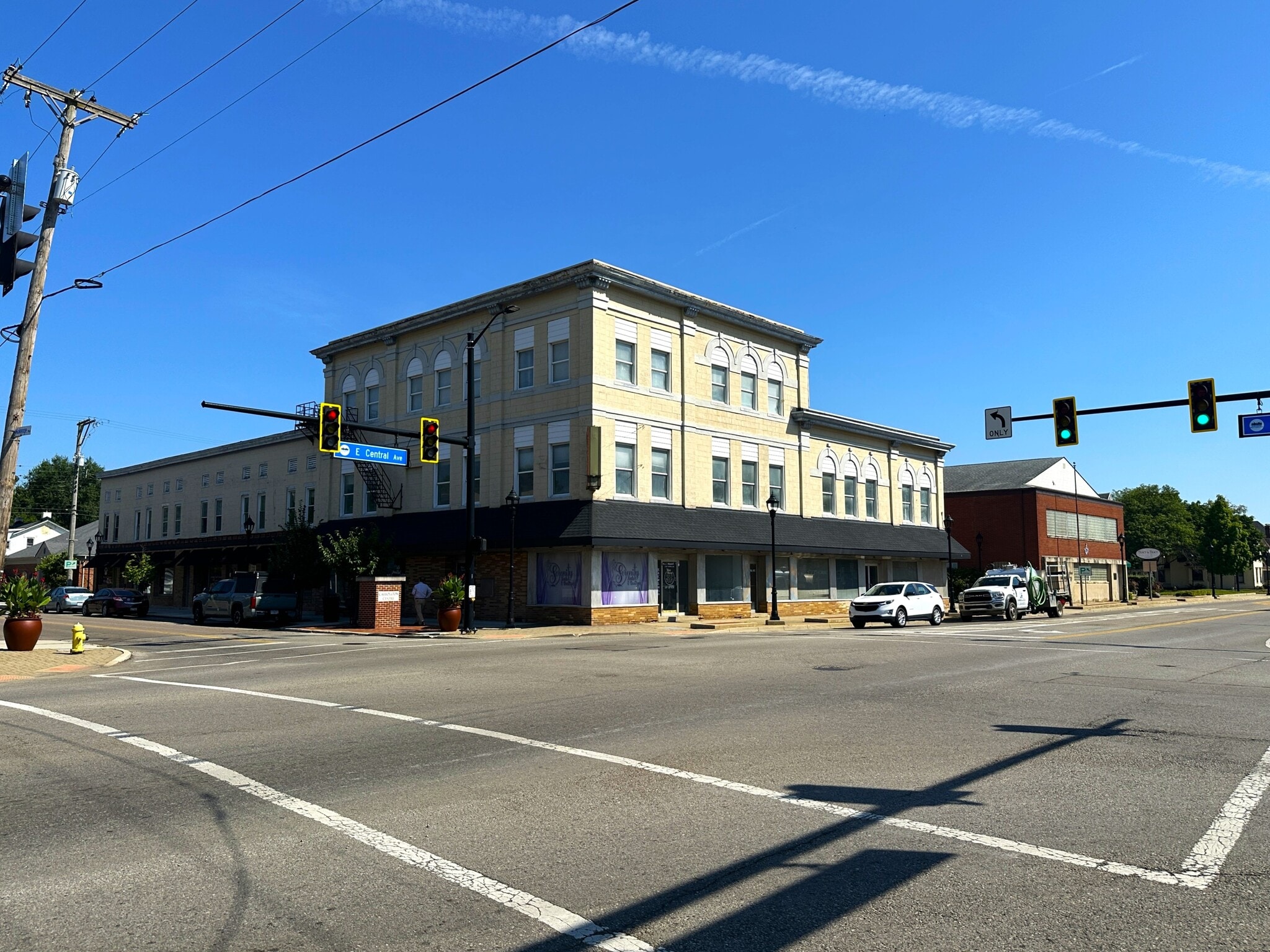 1-17 E Central Ave, West Carrollton, OH for Sale