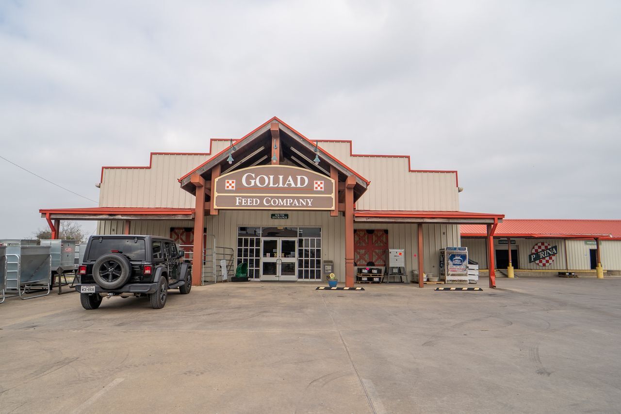 610 E End St, Goliad, TX for Sale