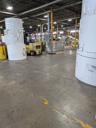 Montréal, QC Industrial - 4985 Rue Hickmore