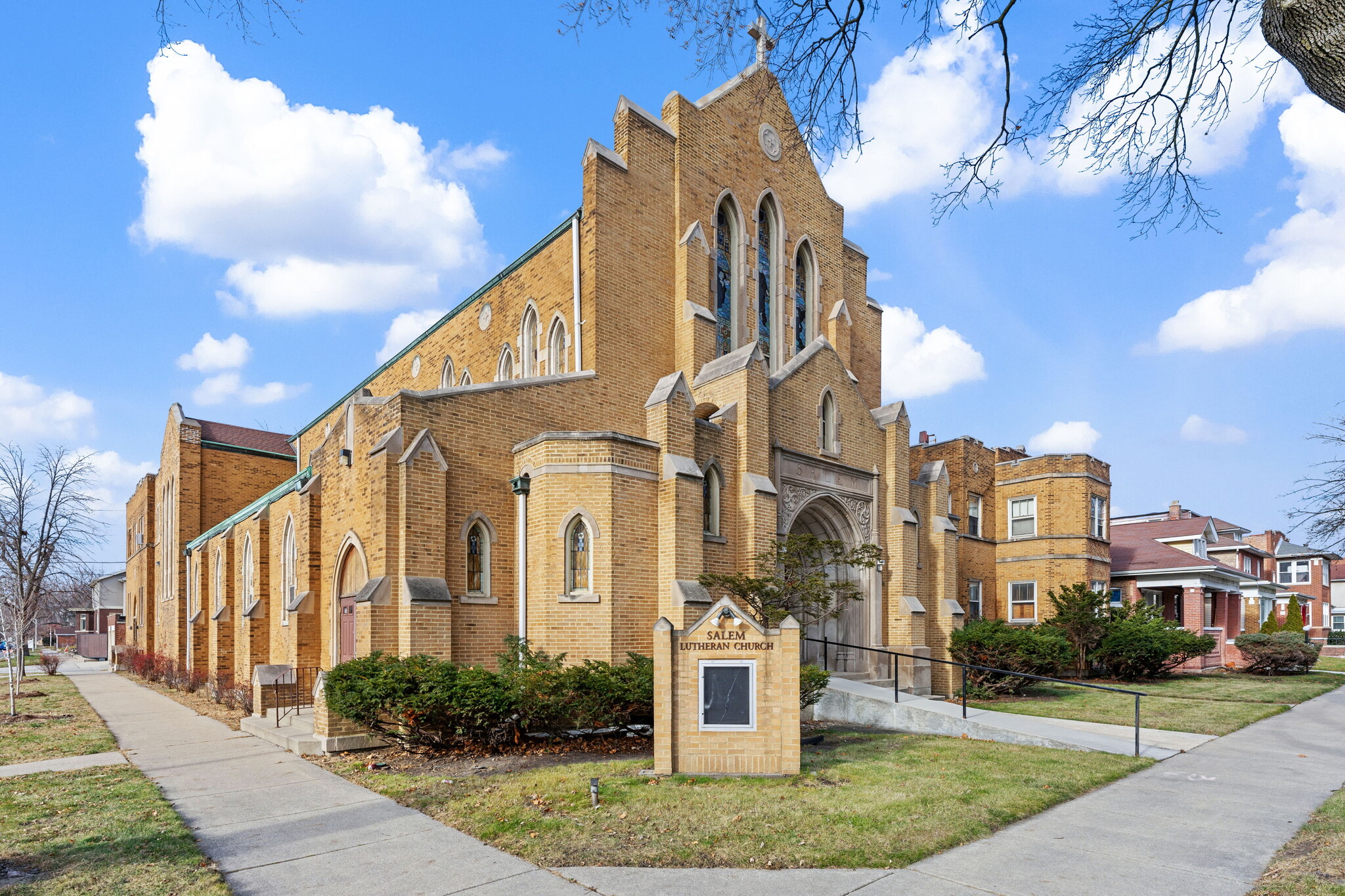 318 E 74th St, Chicago, IL for Sale