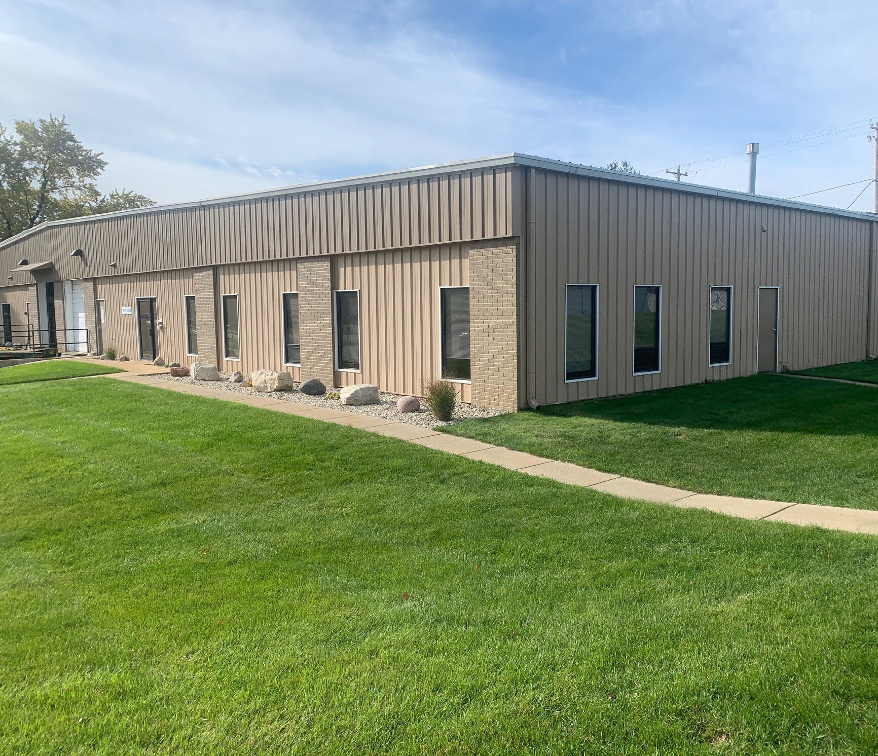 W246S3255 Industrial Ln, Waukesha, WI for Sale