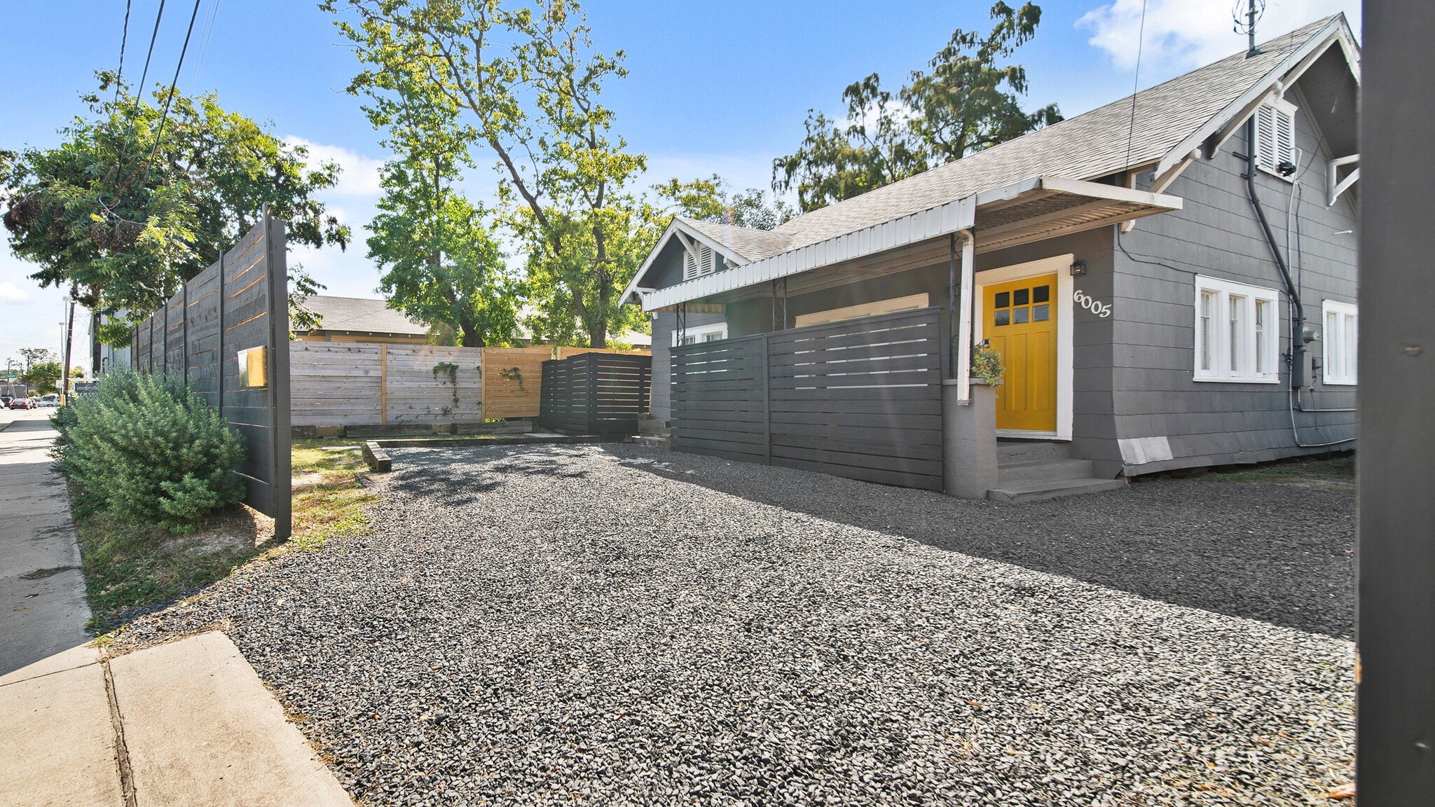 6005 N Main St, Houston, TX for Sale